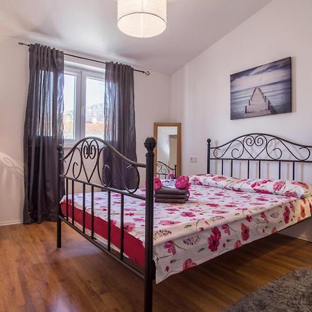Tip Deluxe Apartment Podstrana Luaran gambar