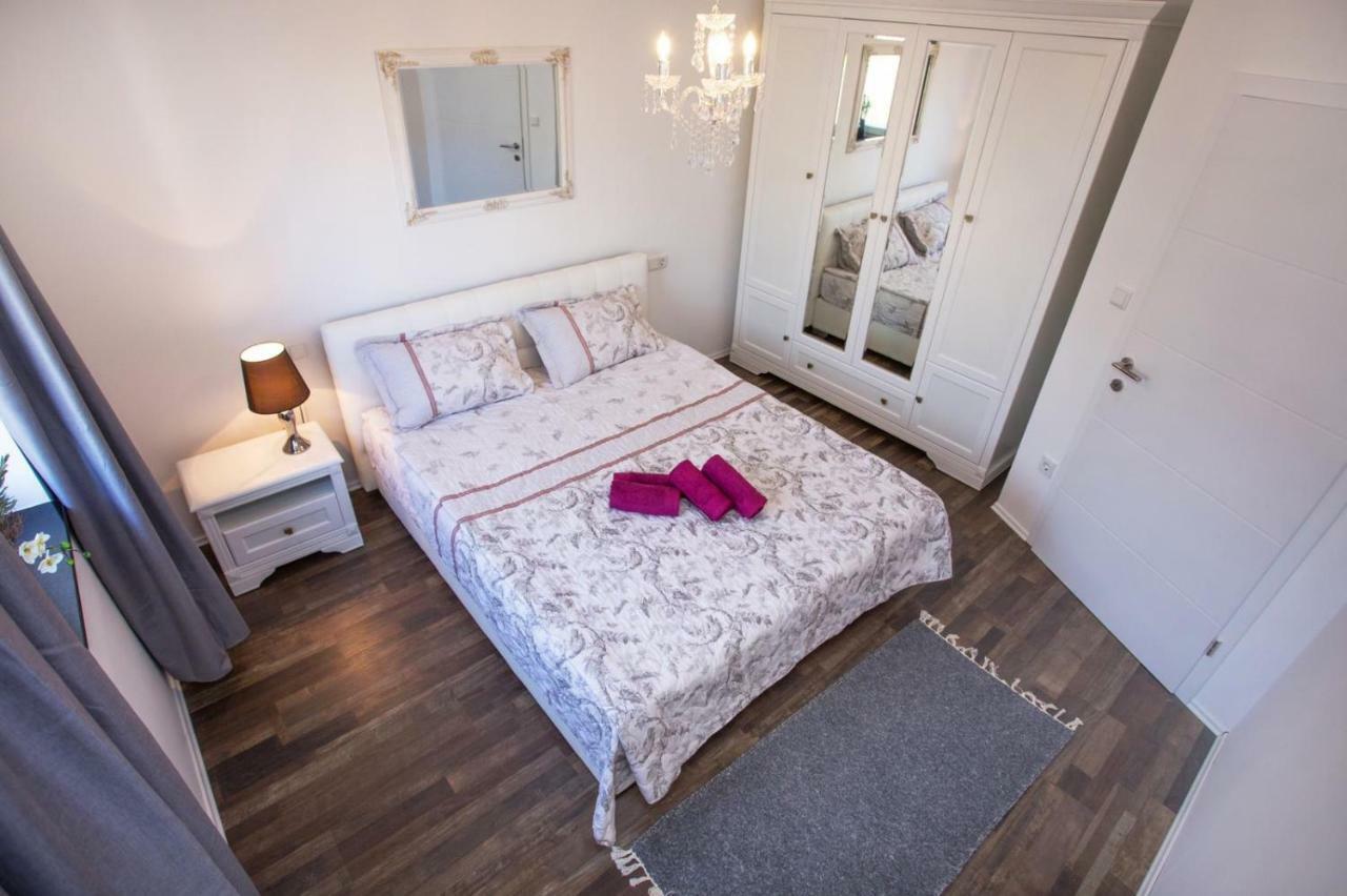 Tip Deluxe Apartment Podstrana Luaran gambar