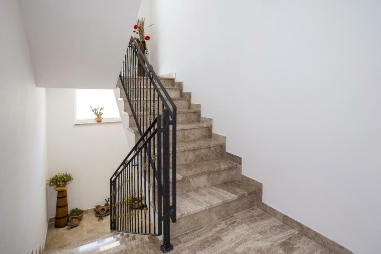 Tip Deluxe Apartment Podstrana Luaran gambar